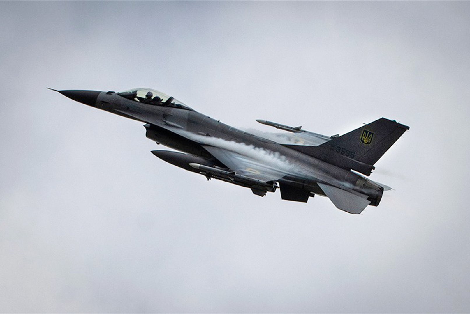 Ukrainian F-16AM in Ukrainian skies