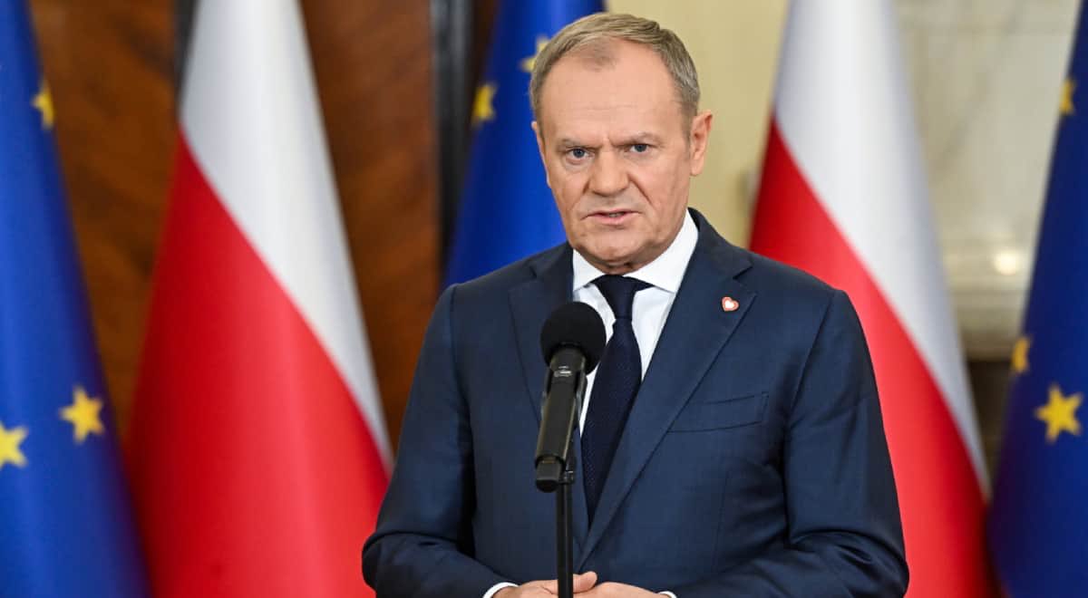 Polish PM Tusk: Pressure Russia, not Zelenskyy, on territorial concessions.