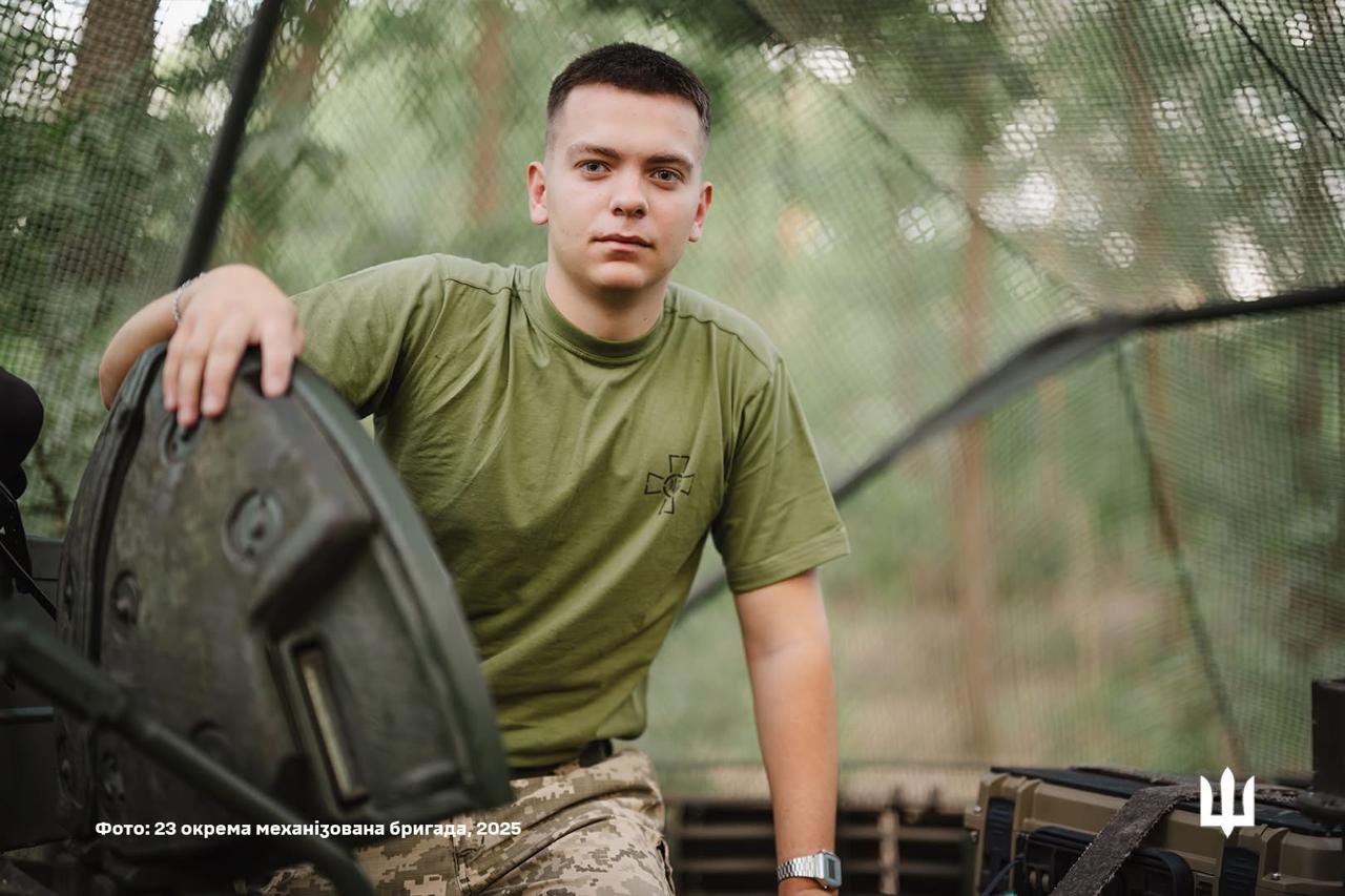 Meet “Fanat” — young platoon commander, tanker’s heir