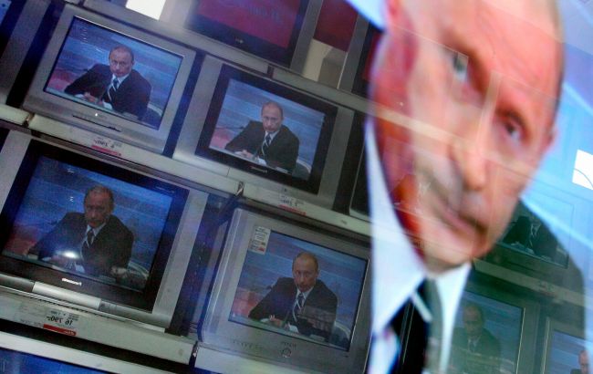 EU bans four Russian propaganda outlets