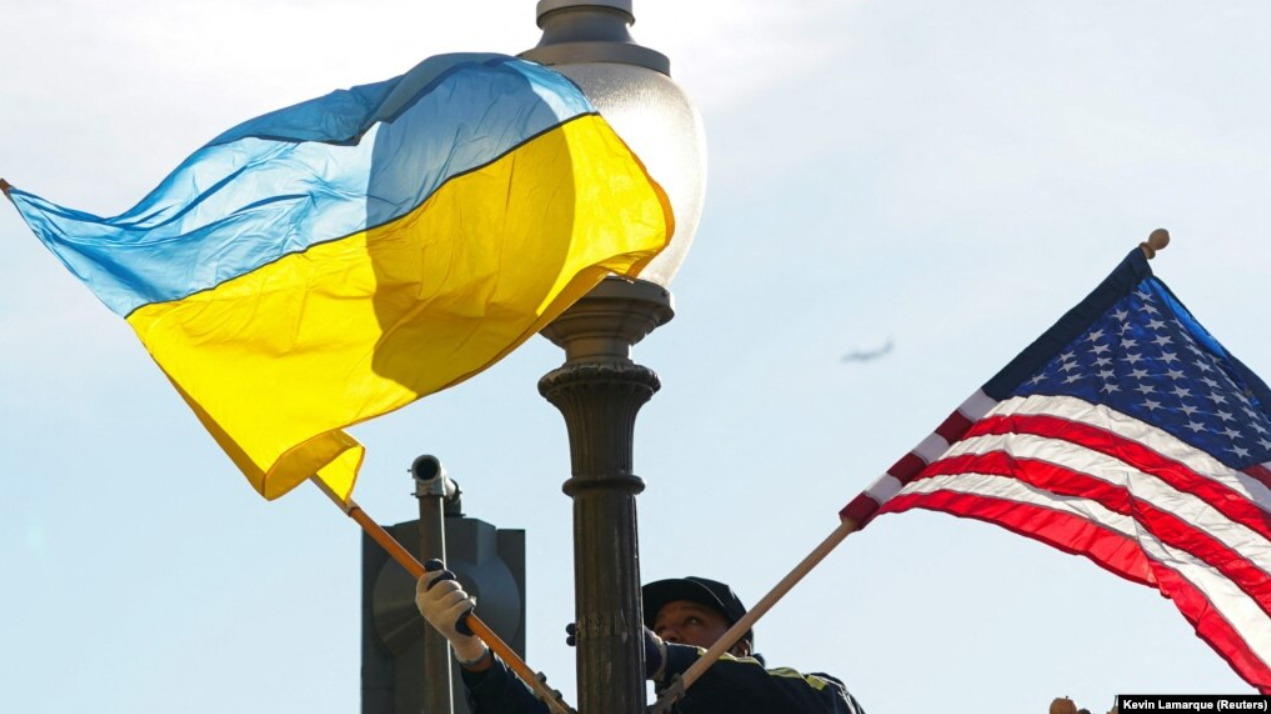 200,000 Ukrainians Face ‘Voluntary Deportation’ Threat from US