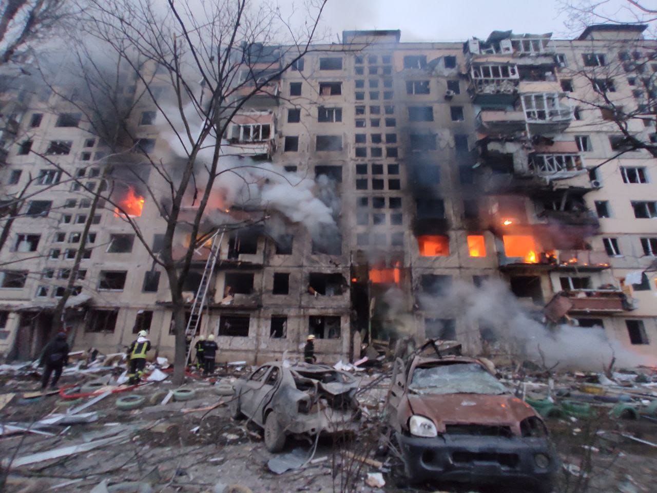 Artillery shell hits building in Obolon, Kyiv
