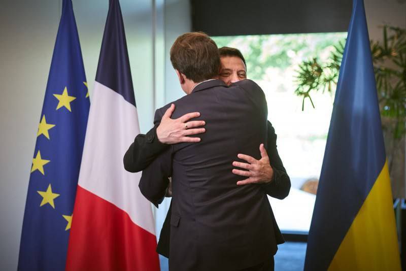 Zelensky and Macron discuss Mirage jets and drone production