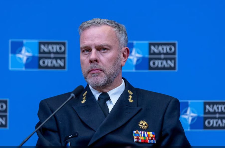 Russia May Attack European Country to Benefit China, Says Ex-NATO Chief