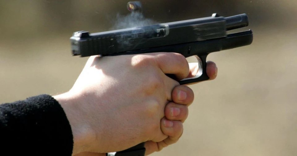 Military opens fire near store in Zaporizhzhia