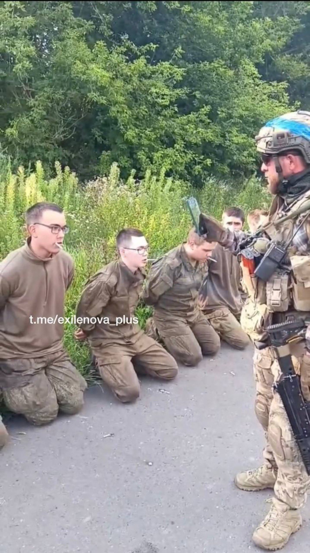 Russian kids in uniform surrender; conscripts guard Kursk region