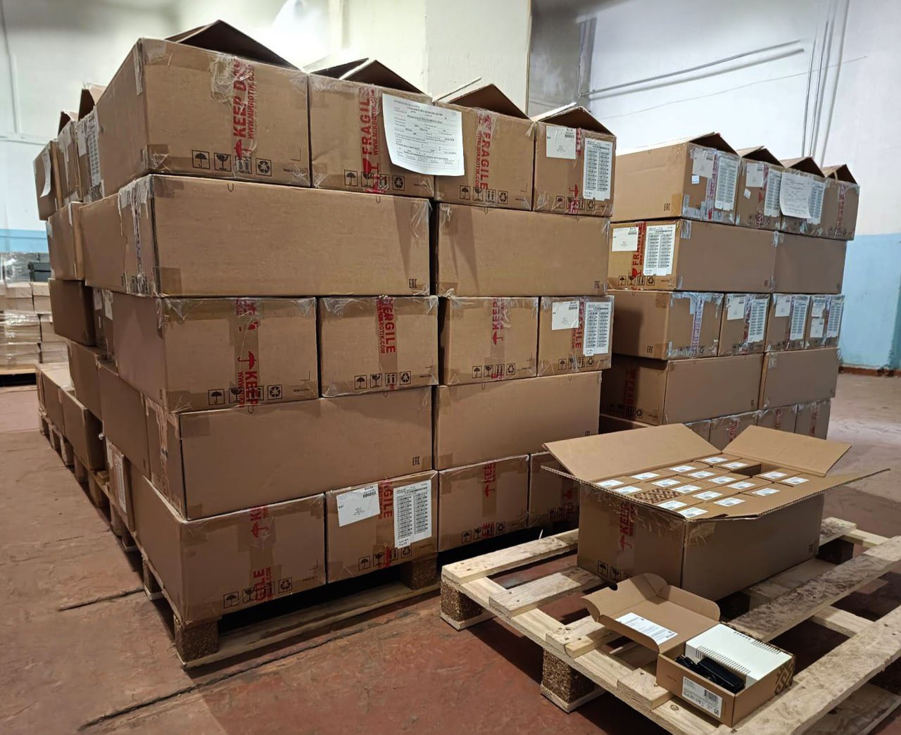 Latvia donates €100k communication equipment to Ukraine brigades
