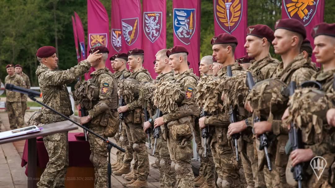 Maroon Beret Ceremony for Young Paratroopers Under “Contract 18-24” Program