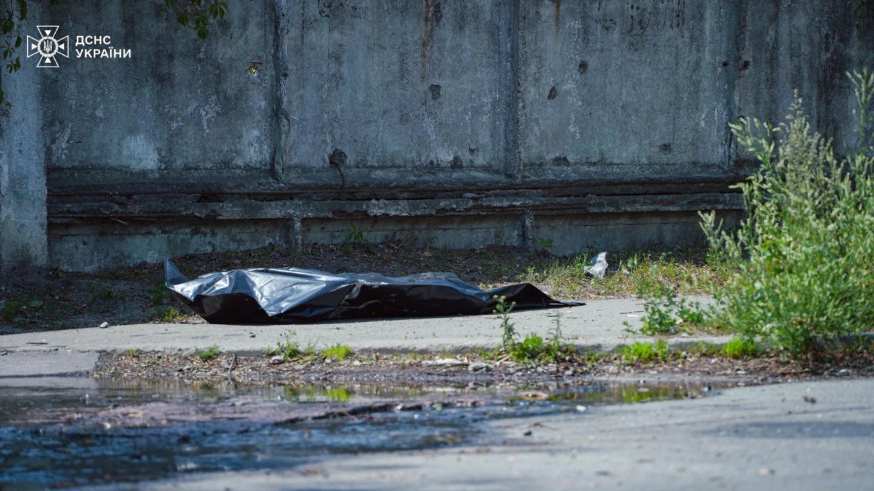 Body of Russian Strike Victim Found in Kyiv