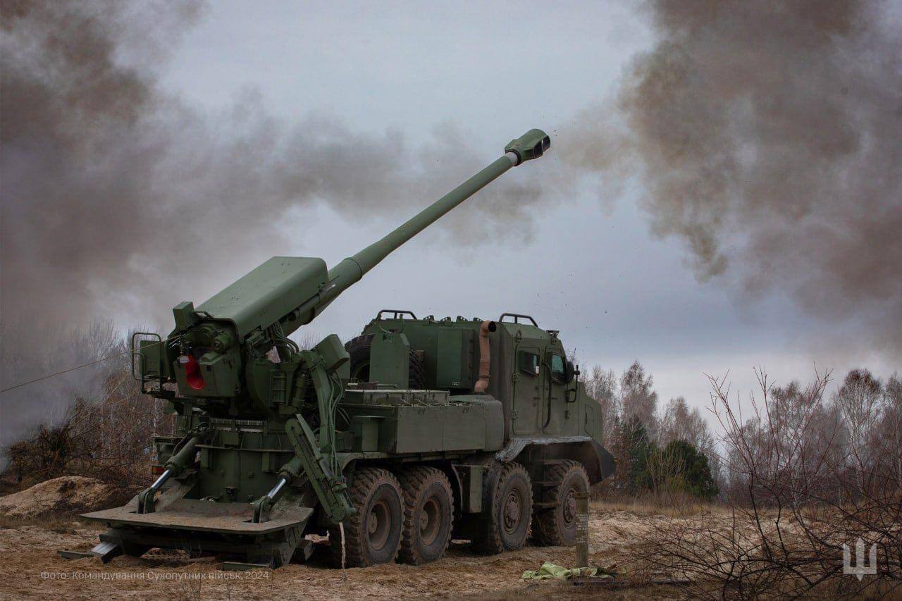 Ukraine produces 20 Bohdana SPGs monthly