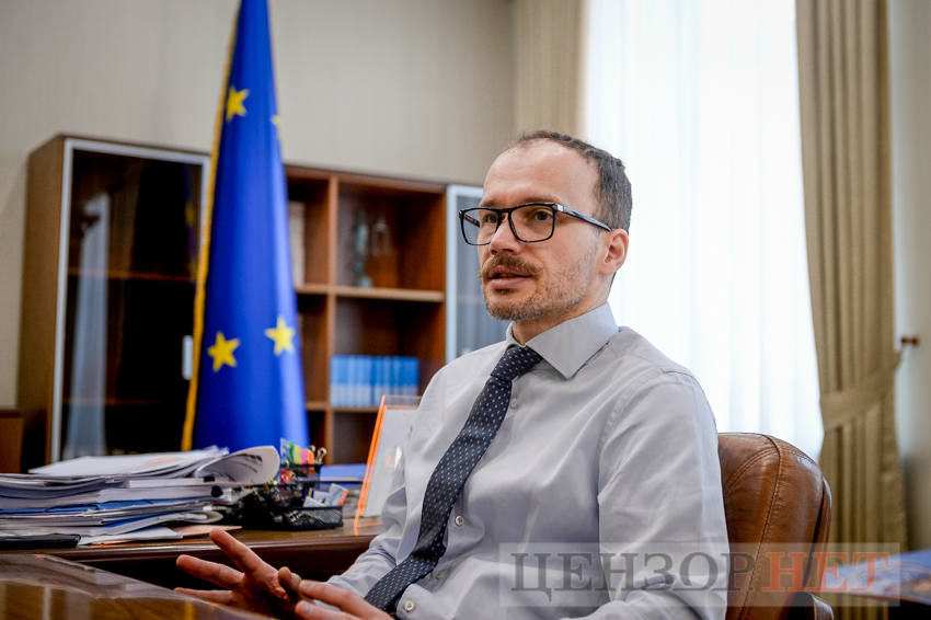 Ukraine Launches Mechanism to Seize Russian Assets