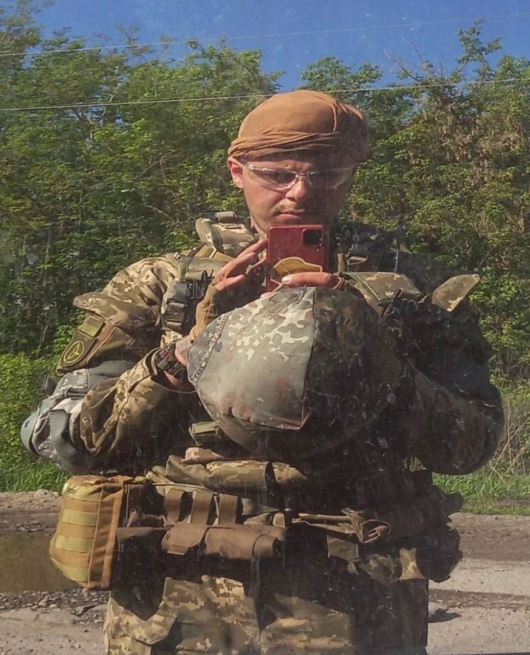 LGBTQ+ Ukrainian soldier, Roman Tkachenko, dies in Kharkiv region at 21