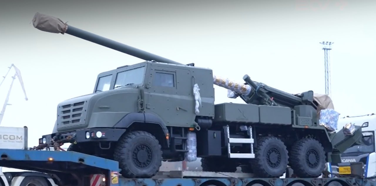Estonia receives first batch of French Caesar howitzers
