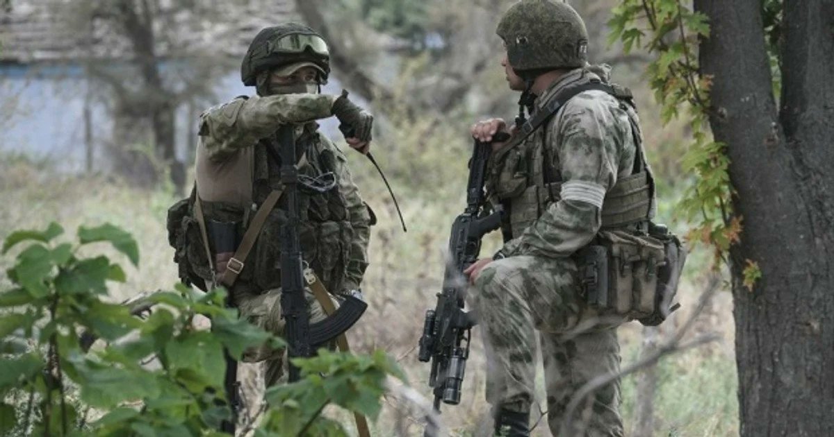Russian occupiers storming Lyptsi in Kharkiv region in small groups