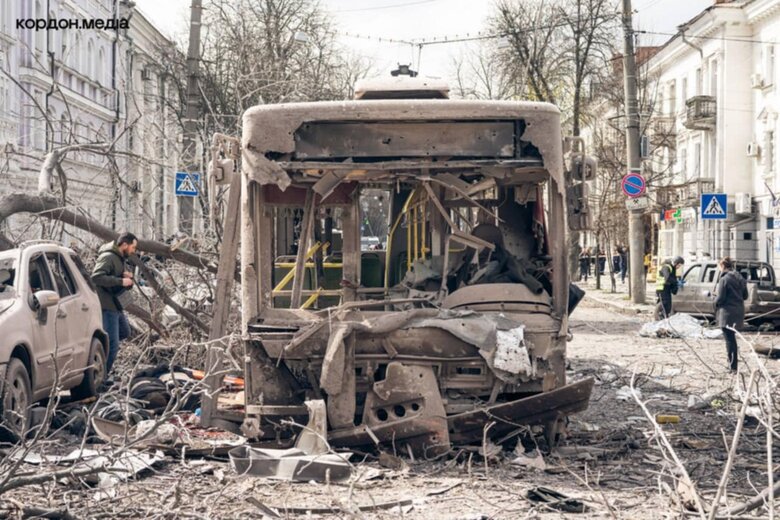 Witness to Sumy Tragedy: ‘The front of the bus was packed with lifeless bodies’
