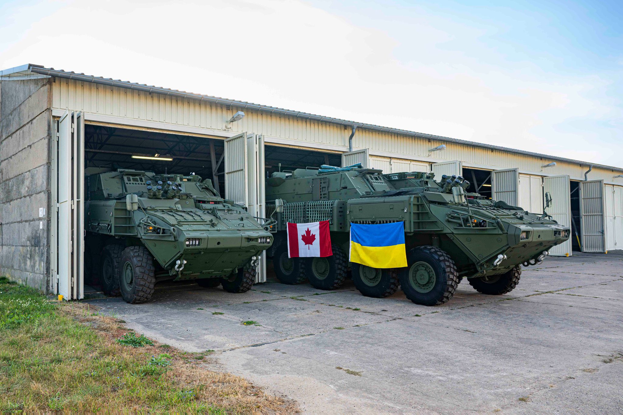 Canada Sends LAV 6.0 Medical APCs to Ukraine