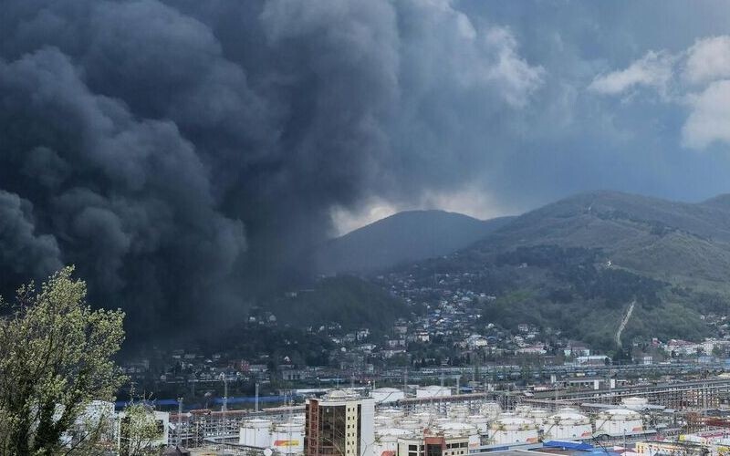 Ukraine strikes Tuapse refinery, 24 tanks destroyed in Yaroslavl
