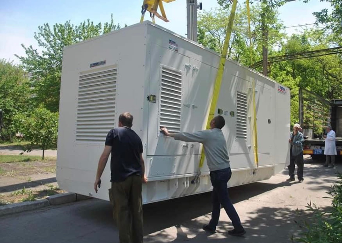 Rolls-Royce donates generators to Ukrainian hospitals