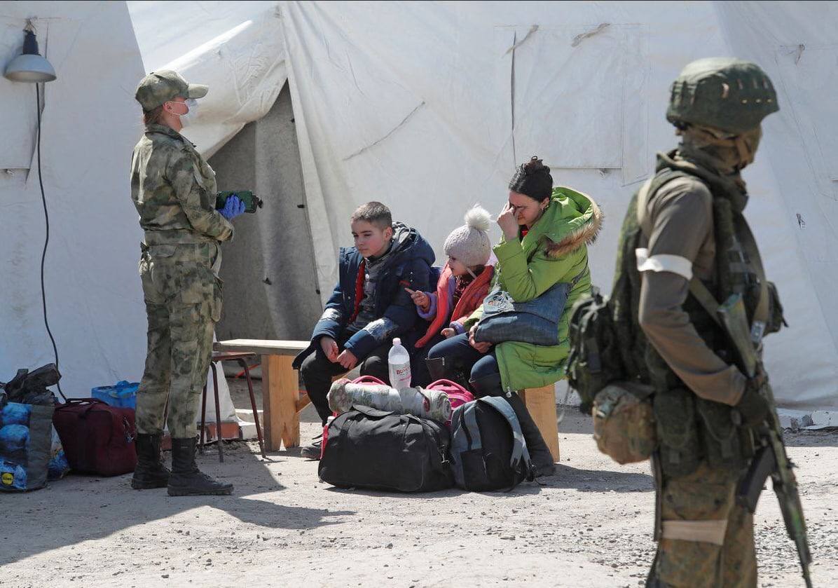 Evacuation after 50 days without sun or food
