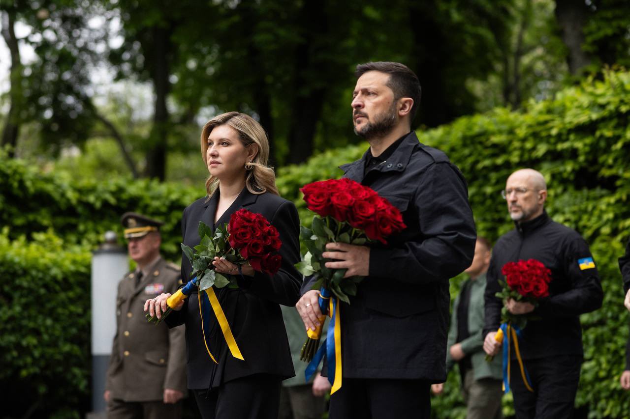 Zelensky honors victims of Nazism