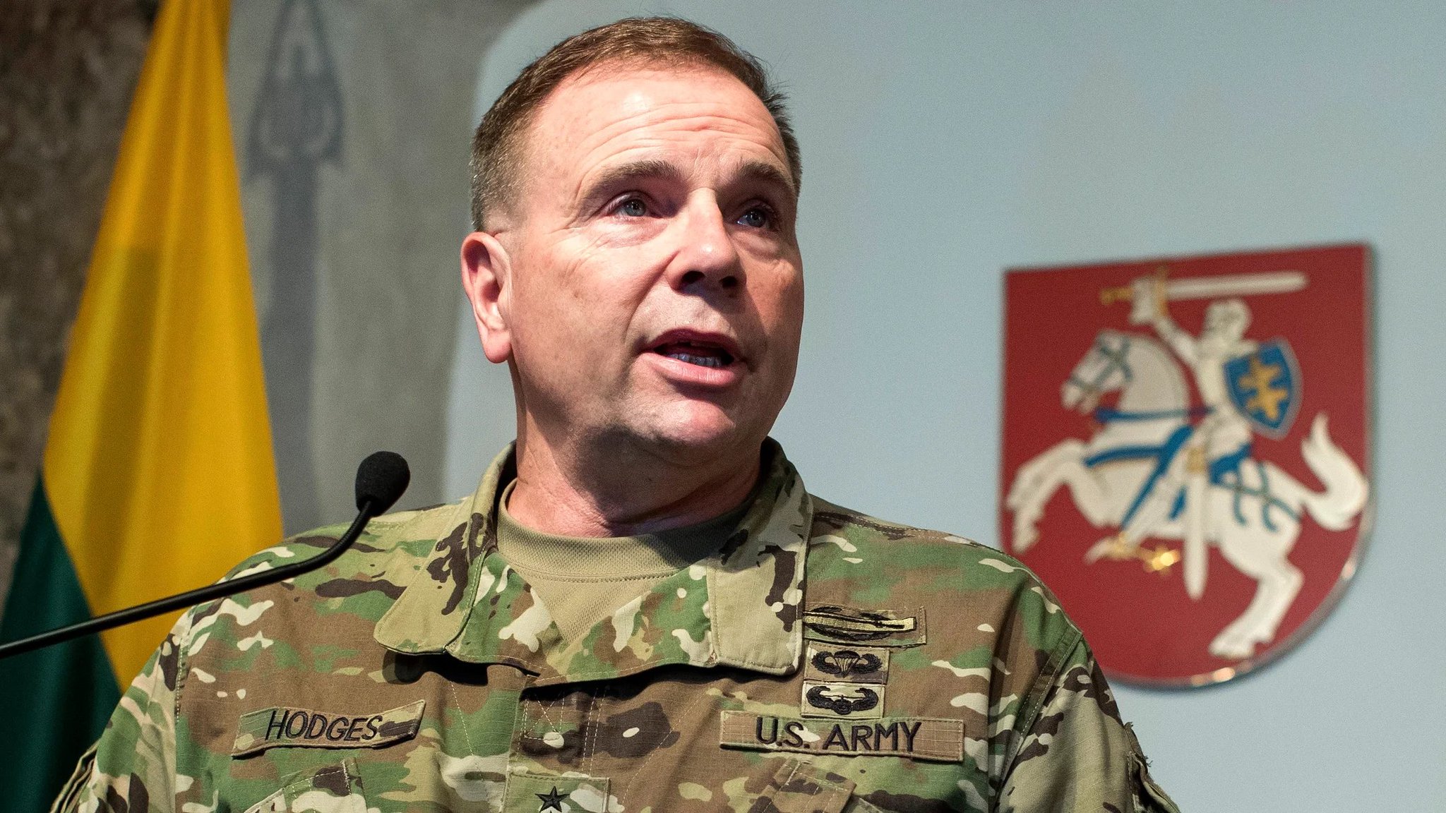 Ben Hodges: Ukraine’s conscription age too high, women and refugees should serve