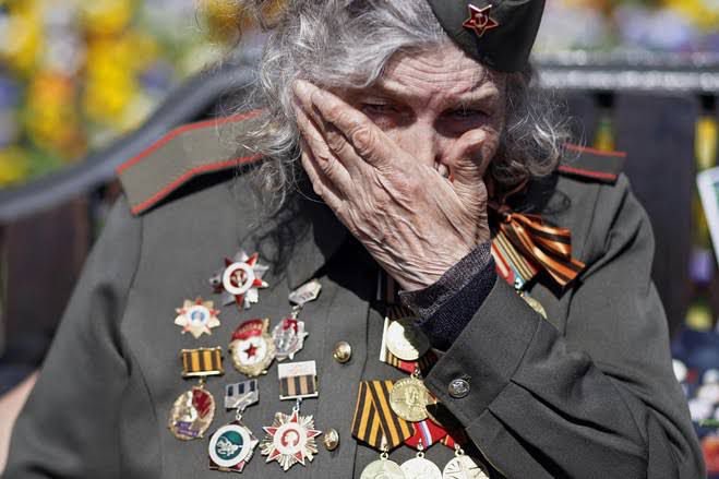 Russian advance in Donbas and Ukraine slows despite aid