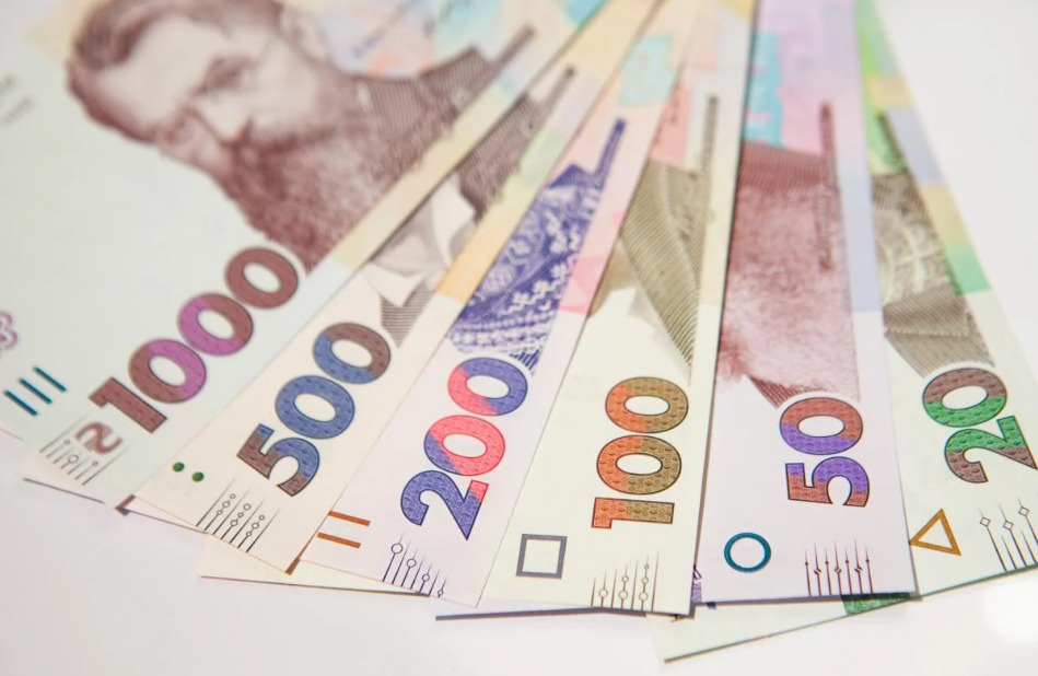 Kherson pensioners donate pension from occupiers to Armed Forces of Ukraine
