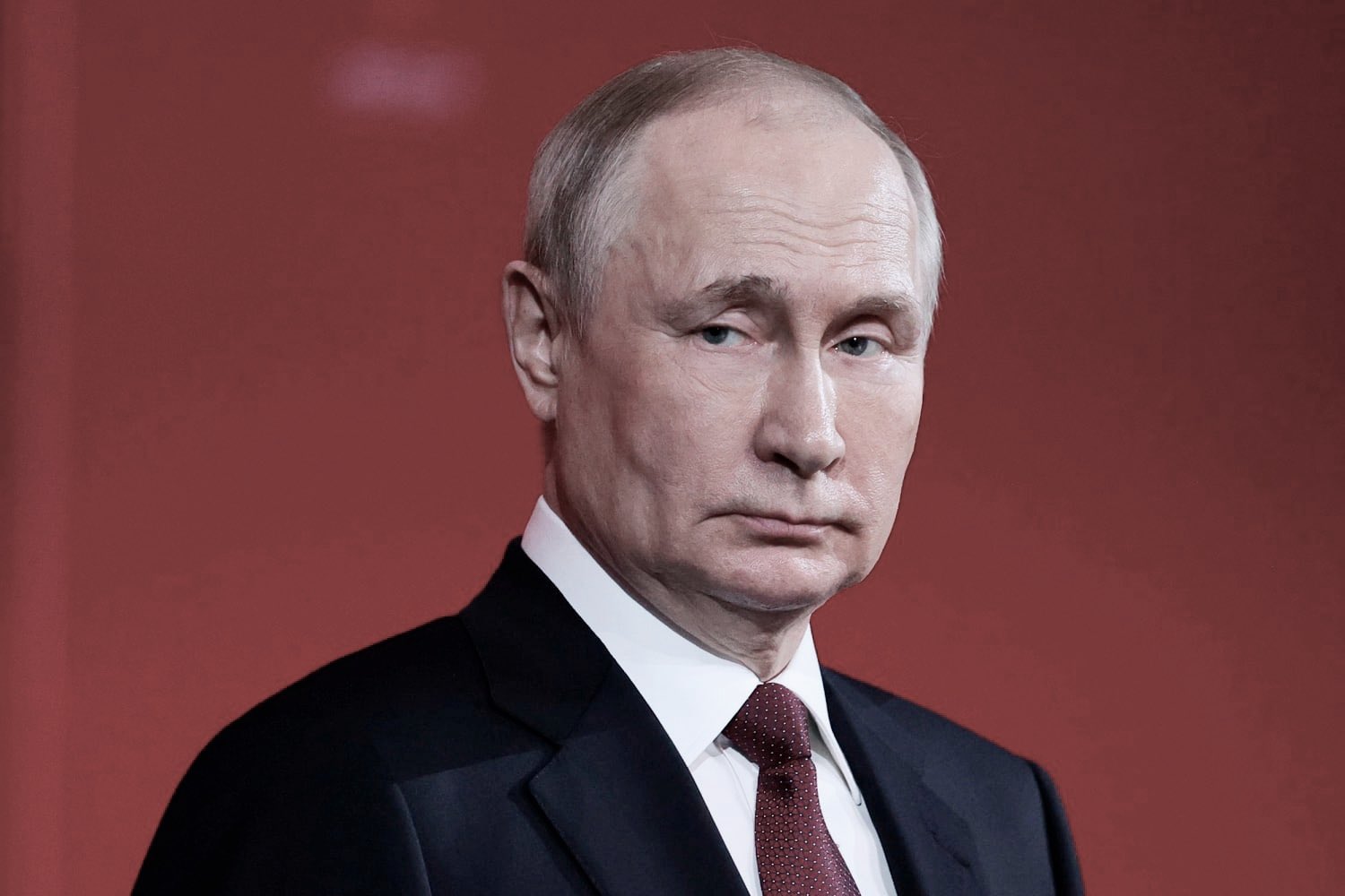 Stronger sanctions on Russia and strategic endurance