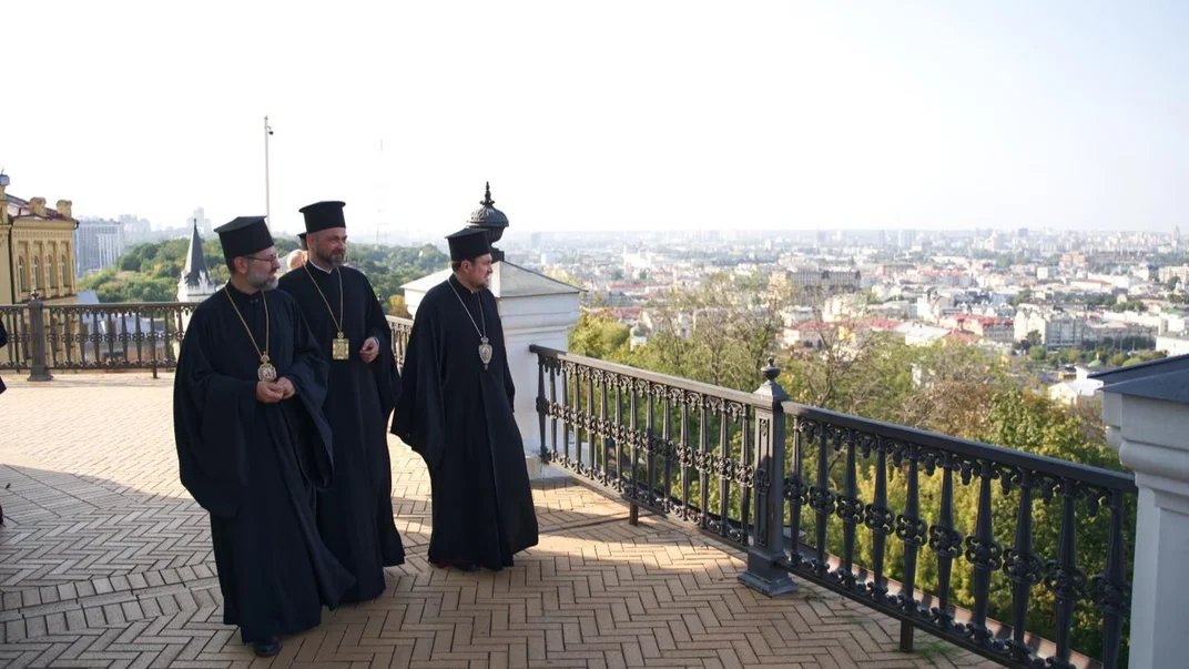Constantinople delegation arrives in Kyiv