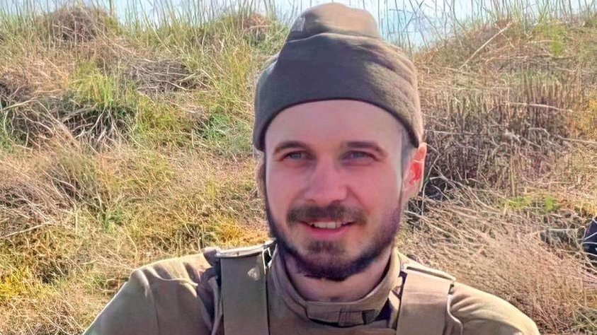 Tribute to fallen Ukrainian defenders