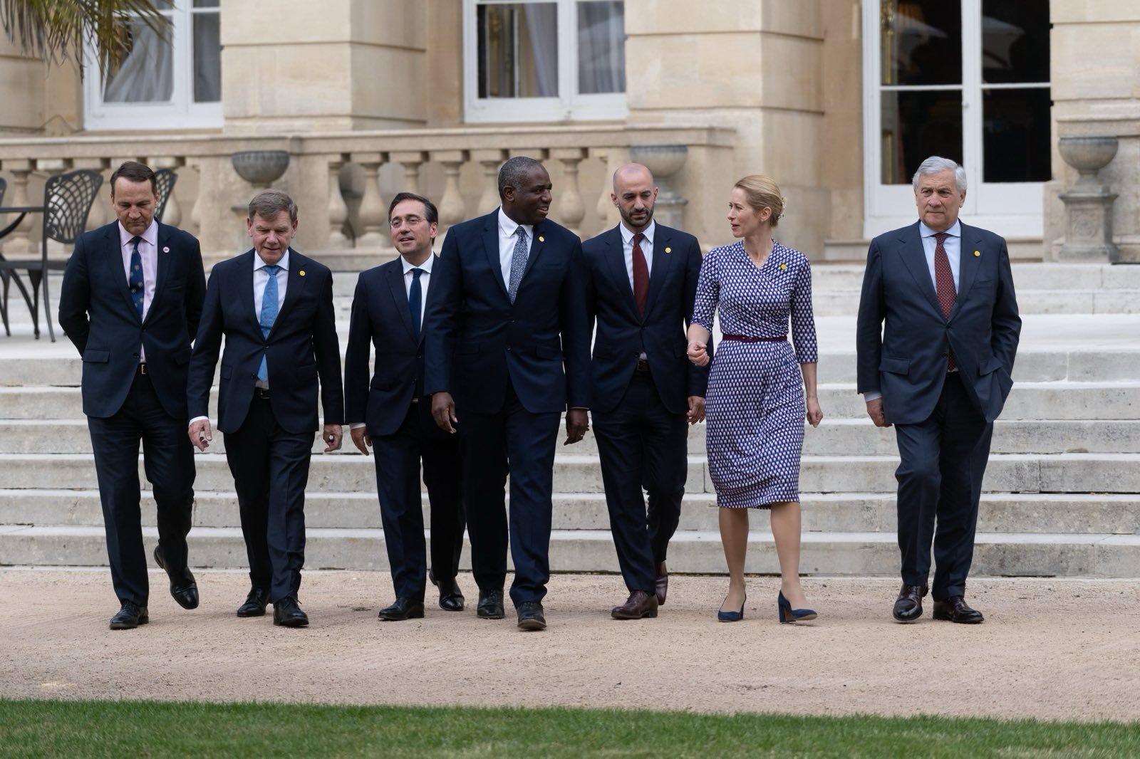 Foreign ministers urge Russia to agree 30-day ceasefire