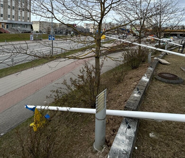 Vandals in Lithuania broke four flagpoles with Ukrainian flags