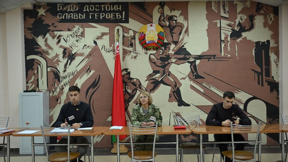Belarus early voting marred by violations, ballot manipulation suspected