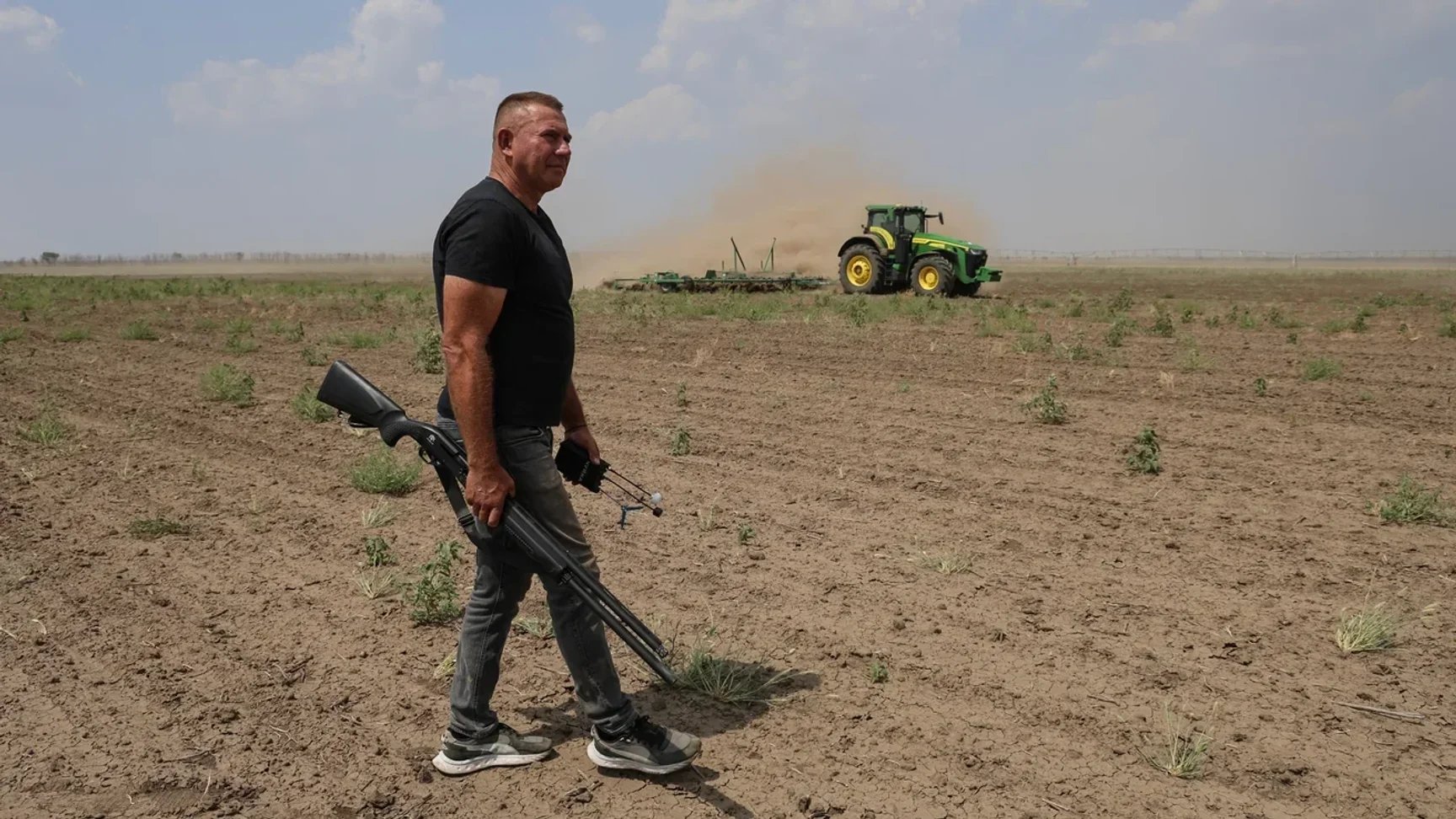 Zelenskyy awards Hero of Ukraine to Kherson farmer for mine clearing and downing drones