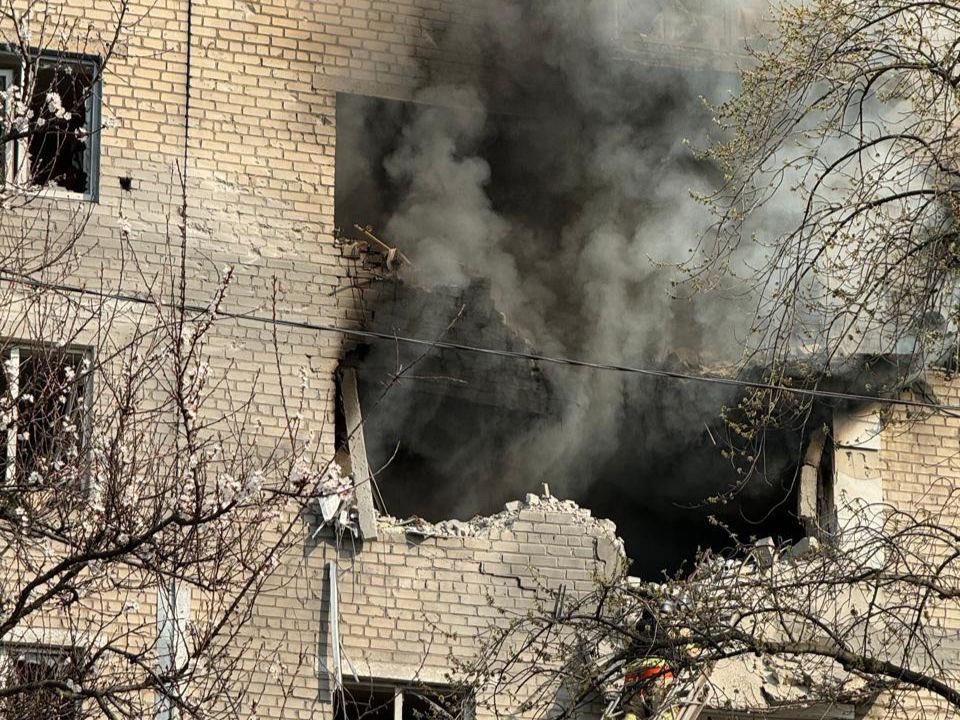 Russian shelling kills one, injures three in Donetsk region