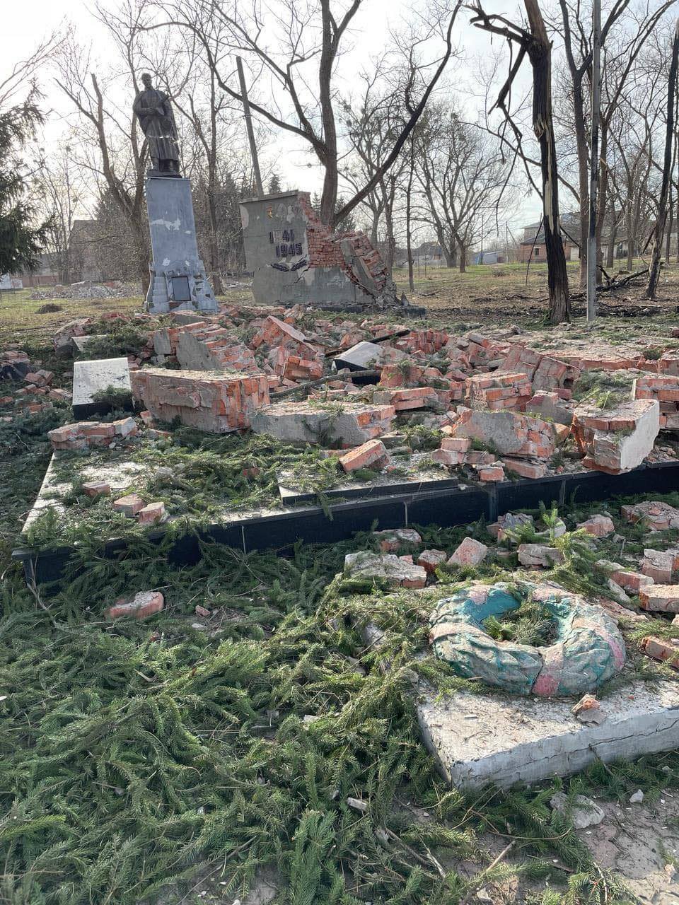 Monument to World War II soldiers bombed by Russia