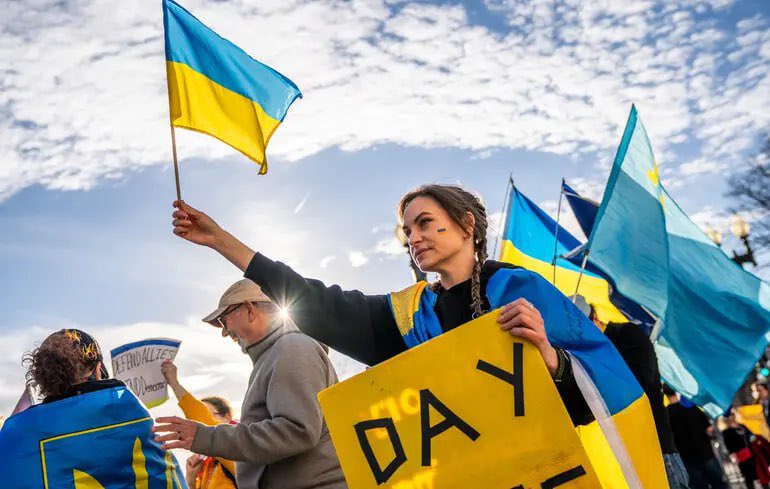 White House denies plan to revoke Ukrainian TPS