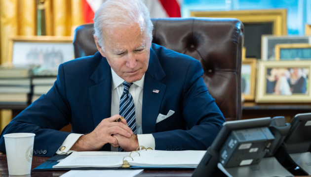 Biden: Russia may use chemical weapons in Ukraine
