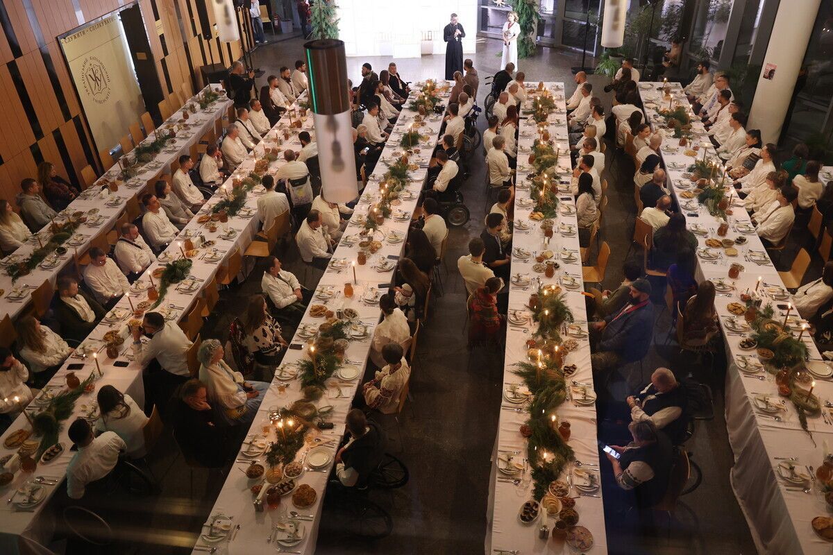 Christmas dinner for veterans at Lviv UGU