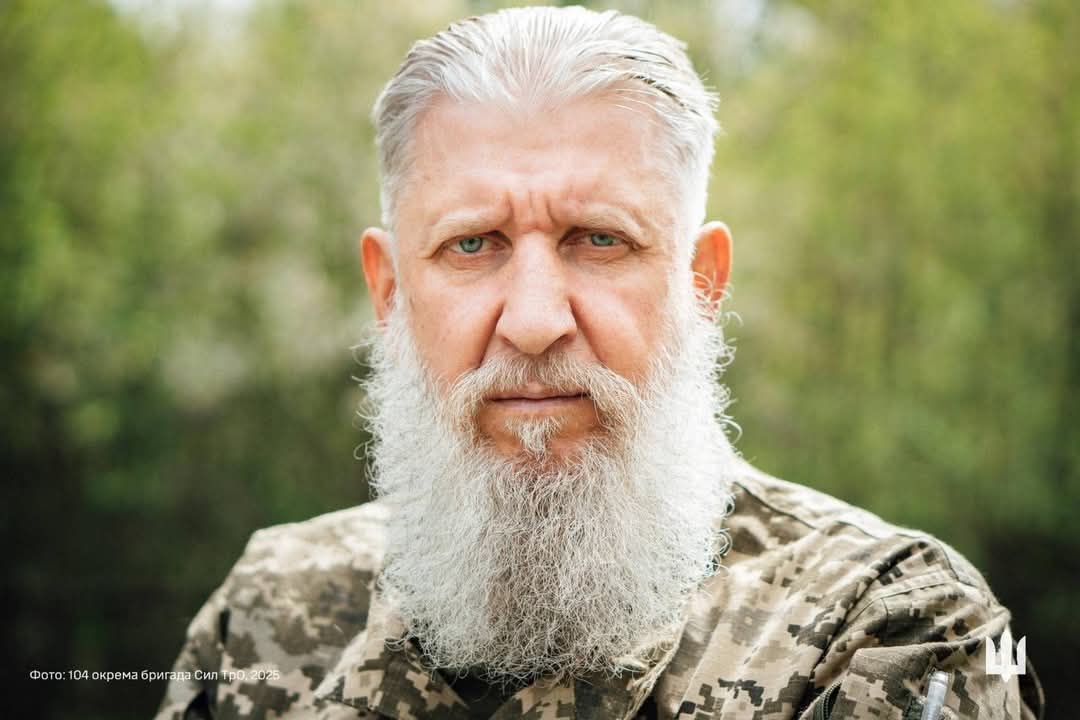 Edward Ciron: teacher and warrior who teaches survival and victory