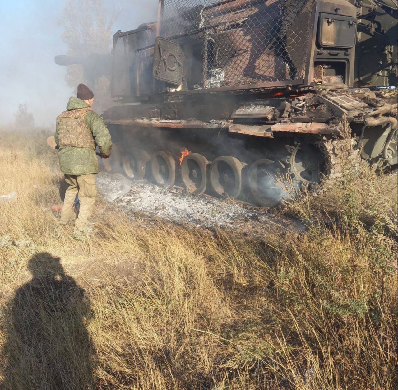 A destroyed 2S19 Msta-S howitzer