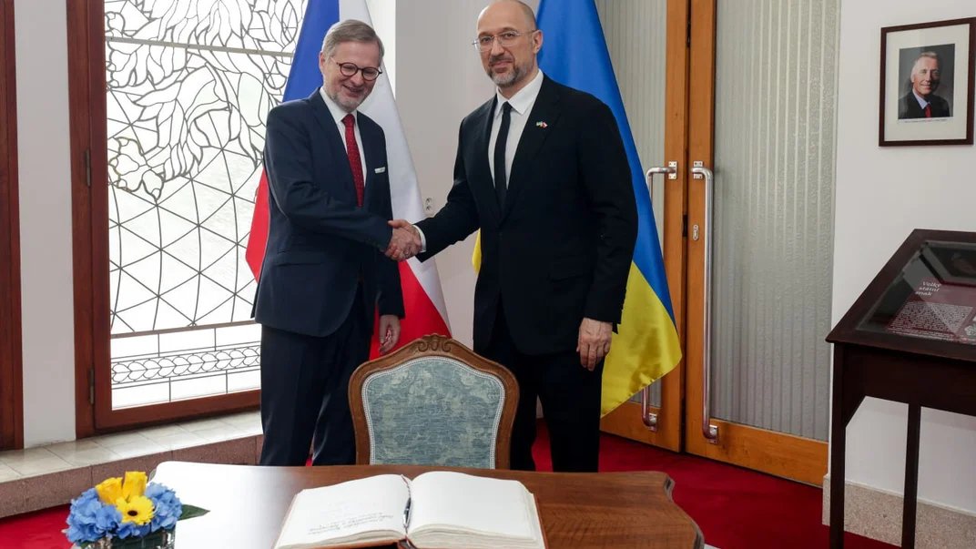 Ukraine, Czechia sign arms production deals