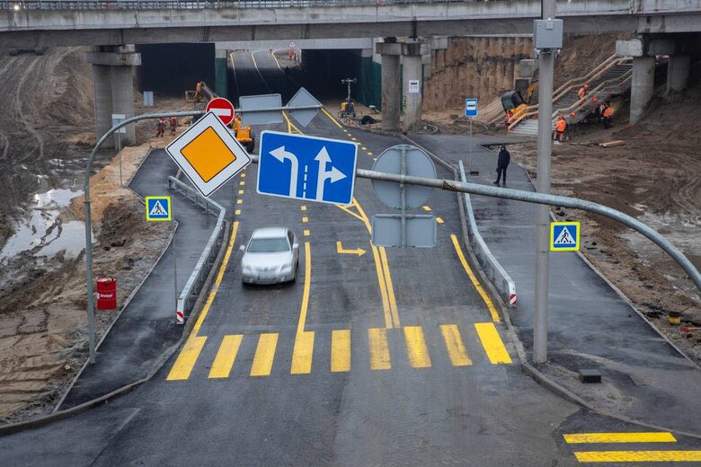Podilsky Bridge Opens for Cars and Public Transport