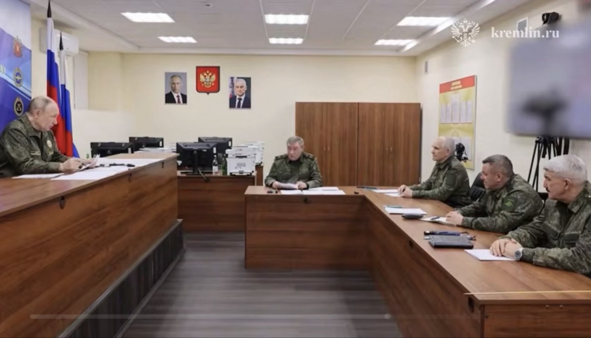 Warbloggers Accuse Gerasimov of Lying to Putin About Ukraine War Progress
