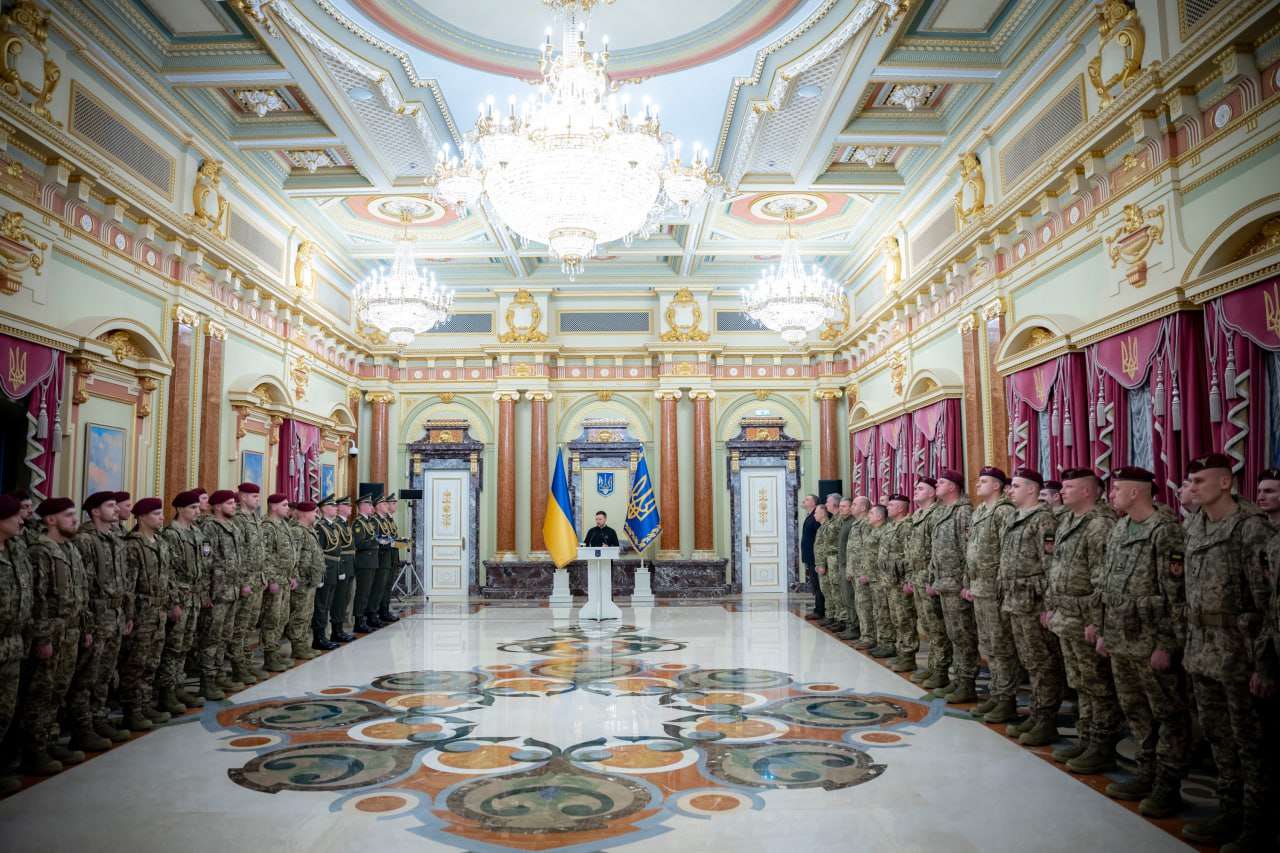 Meeting with the Zelenskiy for paratroopers day