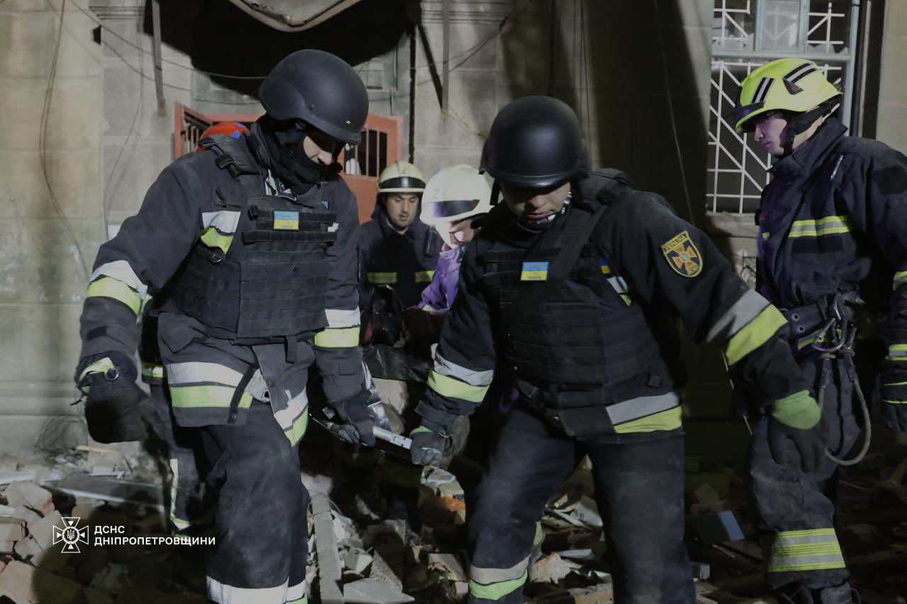 8 killed including 2 children in Russian strike