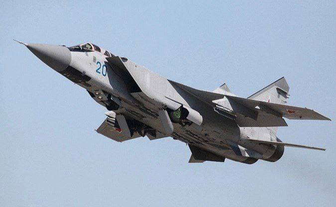 MiG-31 crashes in Russian territory, crew ejects