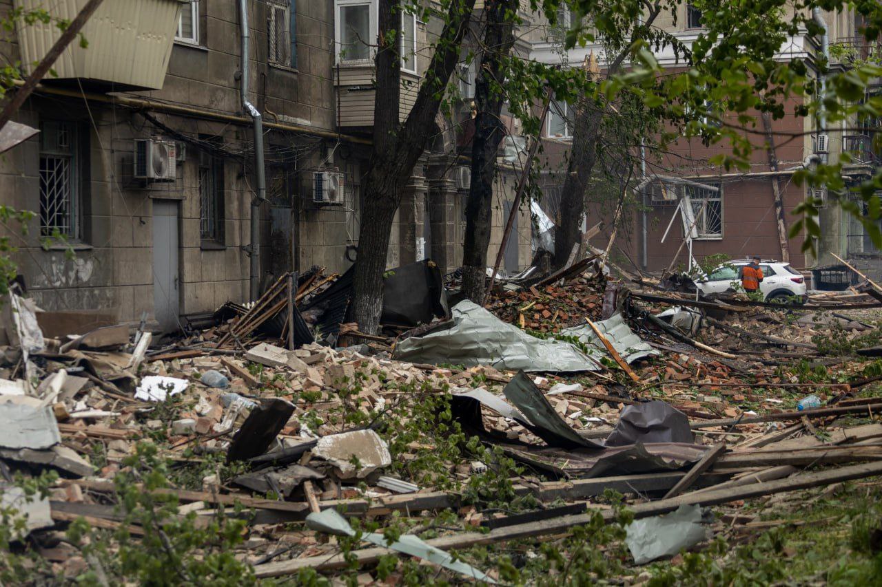 Rescuers find body of third victim of missile strike on Dnipro