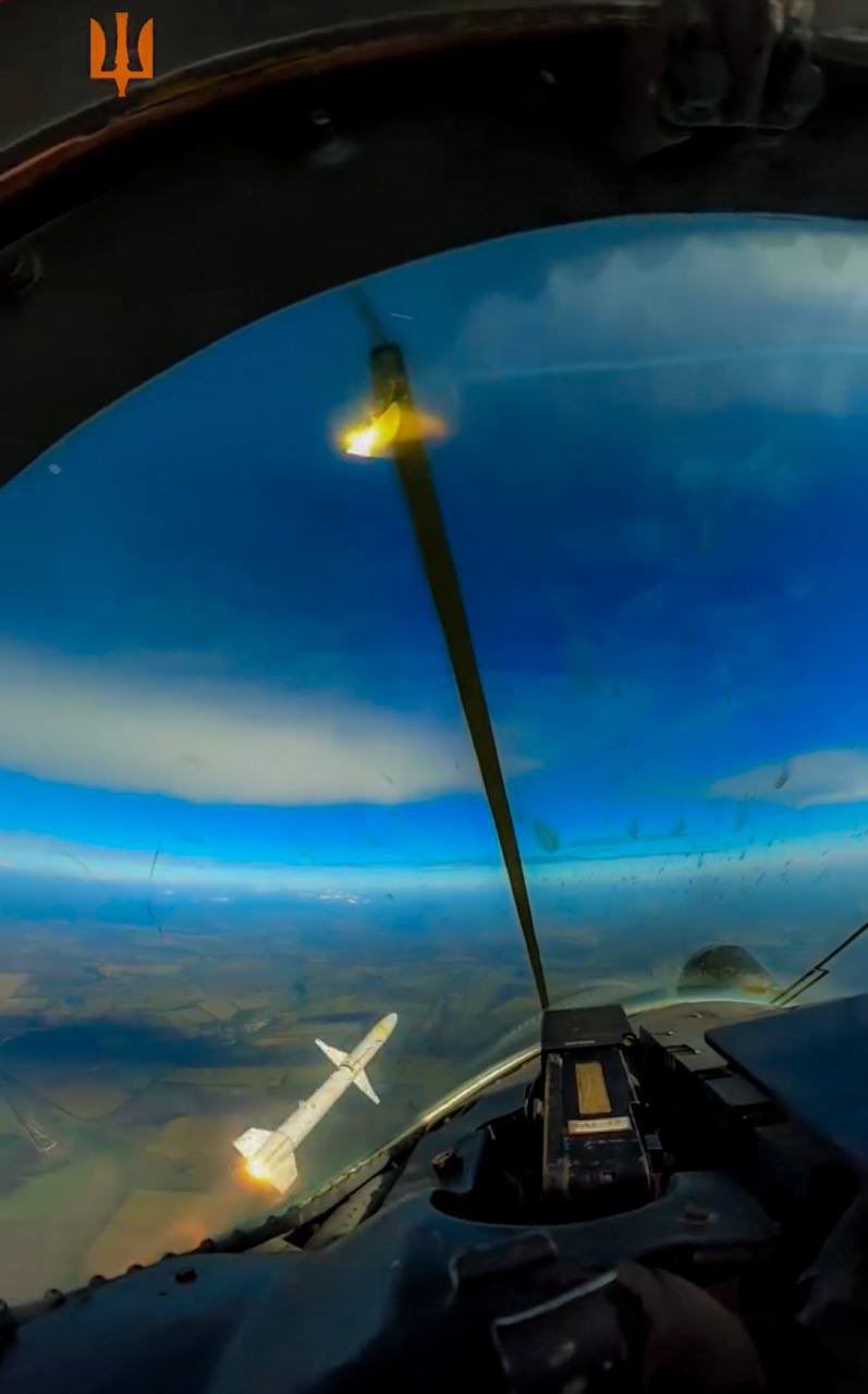 Ukrainian MiG-29 Fires AGM-88 HARM Missile