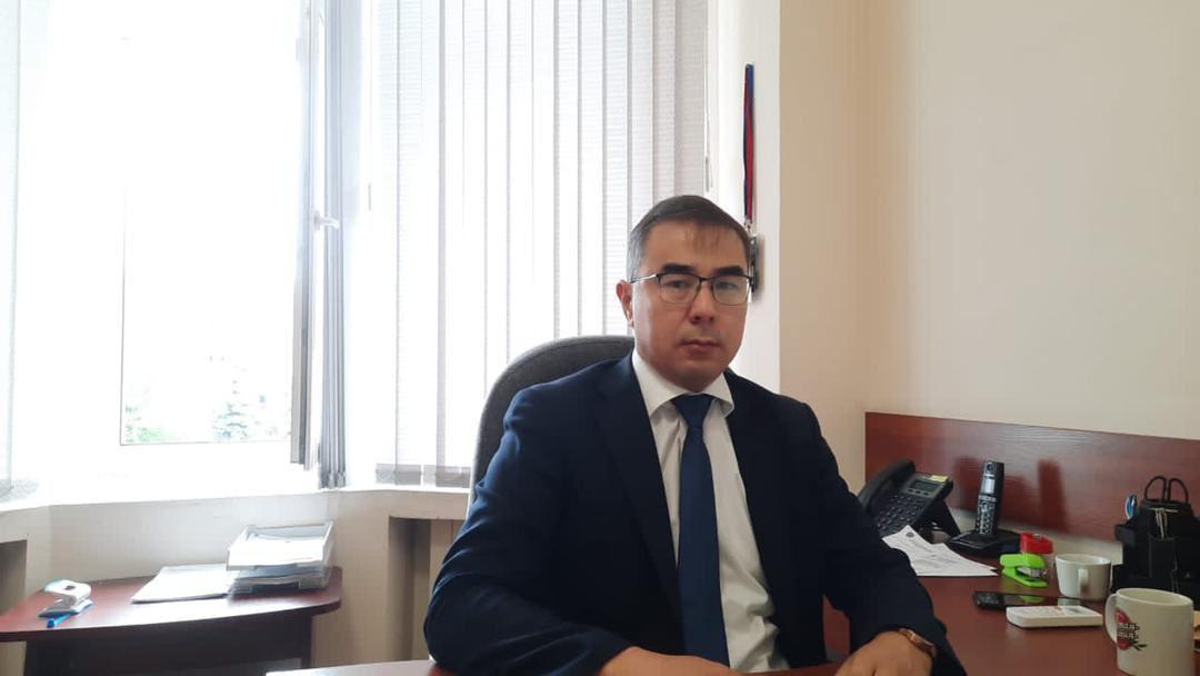 Moscow police break into Kyrgyz diplomat’s apartment, assault wife